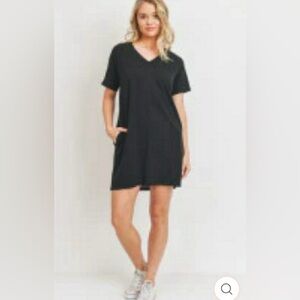 MAGNOLIA V-NECK SHORT SLEEVE T SHIRT DRESSES W/POCKETS